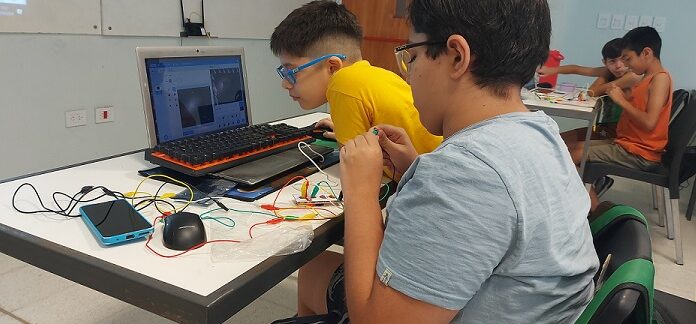 Robótica educativa para niños y niñas: últimos cupos para el curso inicial