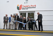 PRODUCCIÓN AGROALIMENTARIA SUSTENTABLE Se inauguró la Sala de Agroindustrias Tembi’u Porã: una unidad productiva y educativa equipada con tecnología de punta