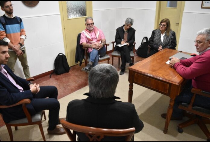 El rector se reunión con la CONADU Histórica