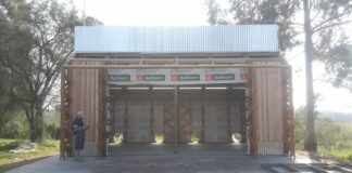 Extensión Universitaria Se gradúan y transfieren un sistema para automatizar el funcionamiento de un secadero solar de madera