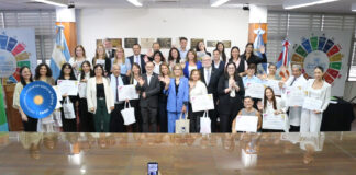 La UNNE distinguió a docentes correntinas con el Premio a la Alfabetización