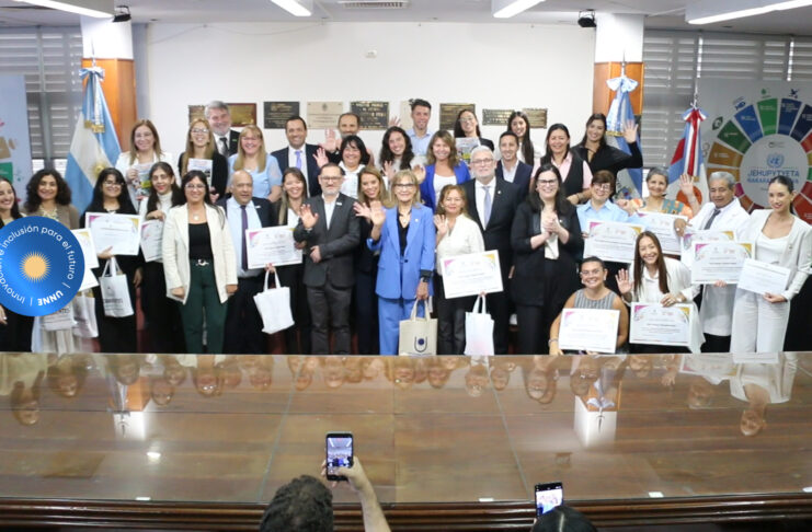 La UNNE distinguió a docentes correntinas con el Premio a la Alfabetización