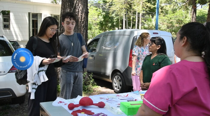 Sexo con Ciencia recorren los campus de la UNNE con información para prevenir ITS