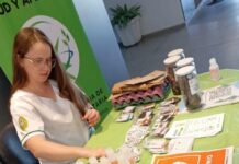 CONCIENCIA AMBIENTAL Con más de 30 actividades, se vivió con éxito la Semana Verde de la UNNE 2025 Stand informativo sobre “Salud y Ambiente”, en colaboración con el Gobierno de la Provincia de Corrientes.