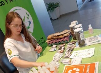 CONCIENCIA AMBIENTAL Con más de 30 actividades, se vivió con éxito la Semana Verde de la UNNE 2025 Stand informativo sobre “Salud y Ambiente”, en colaboración con el Gobierno de la Provincia de Corrientes.