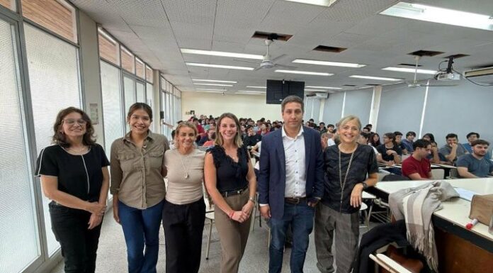 Estudiantes de Sistemas participaron de un taller sobre financiamiento e incubación de proyectos