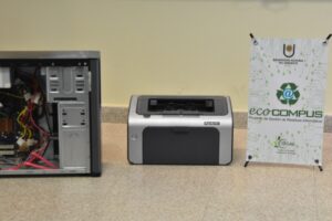 EcoCompus es el nombre del programa de recupero y reciclado de RAEE, que hace años impulsa el CEGAE junto a la Facultad de Ingeniería de la UNNE. 