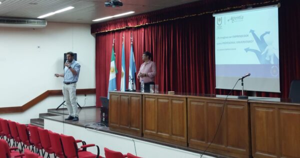 Los talleres se realizan en el marco de los distintos espacios de ambientación a ingresantes de las facultades e institutos.