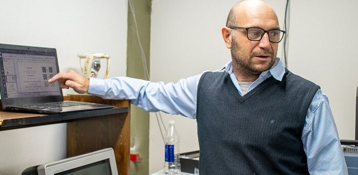 Ciencia y Tecnología Investigador dicta Seminario en la FAMAF de la Universidad Nacional de Córdoba