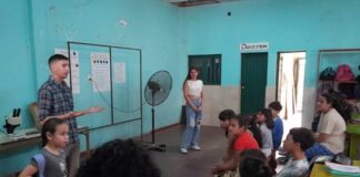 Extensión Universitaria Biólogos de la UNNE brindaron asistencia escolar en Ciencias Básicas en barrio de Corrientes
