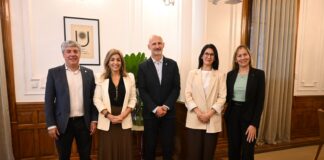COOPERACIÓN ENTRE UNIVERSIDADES PÚBLICA Y PRIVADA La UNNE y la Universidad de la Cuenca del Plata acuerdan trabajar para potenciar la formación y el emprendedurismo regional
