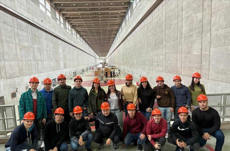 Estudiantes de Ingeniería Civil realizaron visitas técnicas a las represas de Yacyretá e Itaipú