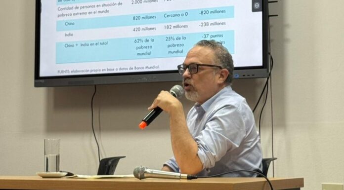 El economista Matías Kulfas calificó de clave el rol de la Universidad ante la nueva globalización