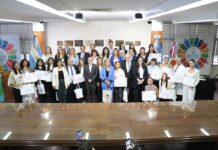 La UNNE distinguió a docentes primarias correntinas por sus prácticas innovadoras con el “Premio a la Alfabetización”