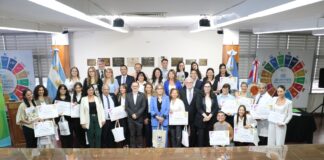 PROYECTO PROVINCIAL “VOCES QUE INSPIRAN” Por sus prácticas innovadoras, La UNNE distinguió a docentes primarias correntinas con el “Premio a la Alfabetización”