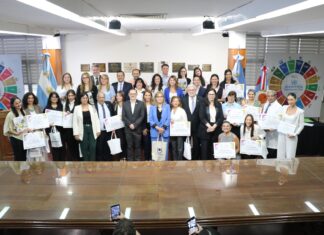 PROYECTO PROVINCIAL “VOCES QUE INSPIRAN” Por sus prácticas innovadoras, la UNNE distinguió a docentes primarias correntinas con el “Premio a la Alfabetización”