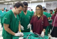 El CENCIL recibirá en Cusco, el Premio a la Excelencia Médica IOCIM Estudiantes del CENCIL en el quirófano de prácticas