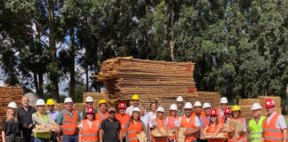Alumnos de la Diplomatura en Construcción en Madera visitaron el parque foresto industrial de Santa Rosa en Corrientes