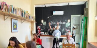 EN EL BIBLIOBAR DEL CCU «Parliamo, un encuentro con la lengua Italiana» Bibliobar en el CCU