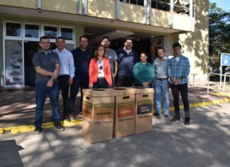 MES DEL AMBIENTE La Municipalidad de Corrientes donó islas de reciclaje a la FaCENA