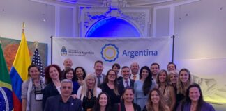 FORTALECIMIENTO DE LA INTERNACIONALIZACIÓN En Estados Unidos, la UNNE mostró su oferta académica y generó vínculos con universidades del mundo La UNNE fue una de las treinta instituciones de educación superior argentinas, que participaron de NAFSA 75.