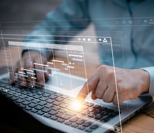 Inteligencia Artificial: analizan la pregunta como clave para arribar al conocimiento en una conferencia en Derecho