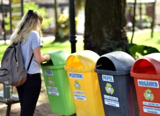 EN RESISTENCIA Día Mundial del Agua: la UNNE participa de una jornada especial, con un stand sobre gestión de residuos