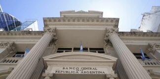 ESPECIAL RADIO UNNE Credibilidad del nuevo esquema cambiario y guerra comercial, principales desafíos de la economía argentina según especialistas