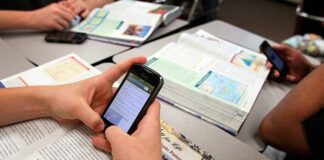 ENTREVISTA EN RADIO UNNE Desafíos educativos: “Vamos a necesitar pensamiento crítico ante el avasallamiento de las inteligencias artificiales”