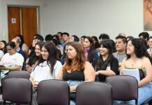 Humanidades de Puertas Abiertas: un espacio de encuentro entre la universidad y las escuelas secundarias de la región