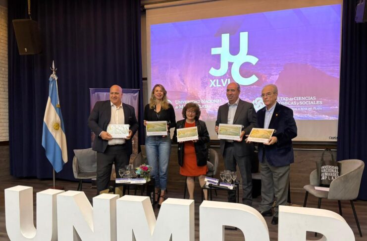 Premian a trabajo de Económicas UNNE en jornadas nacionales de contabilidad