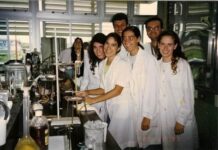 FaCENA cierra el 2025 conmemorando los 50 años de la carrera de Bioquímica