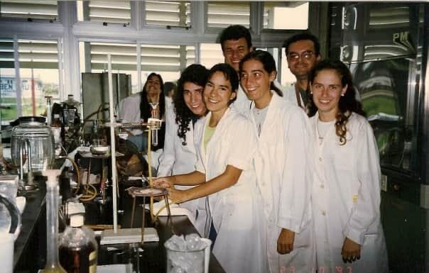 FaCENA cierra el 2025 conmemorando los 50 años de la carrera de Bioquímica