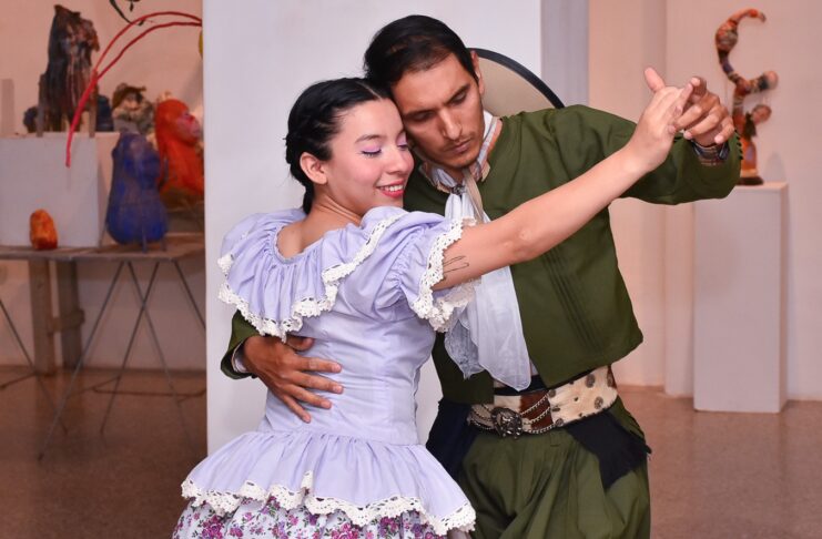 Camino a los 70 años de la Universidad, el Coro de la UNNE invita a “La Posta Folklórica”