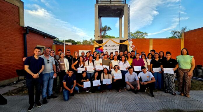 Con entrega de diplomas, la UNNE cerró otro año de propuestas de capacitación que apuestan a la inclusión y la cultura regional