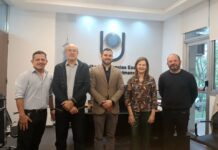 Ingeniero de Paraguay visitó FaCENA para forjar redes de investigación y extensión en energías renovables