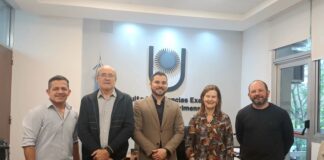 Ingeniero de Paraguay visitó FaCENA para forjar redes de investigación y extensión en energías renovables