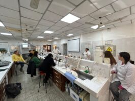 En la Semana de la Miel, dictan curso de posgrado sobre control de calidad y trazabilidad