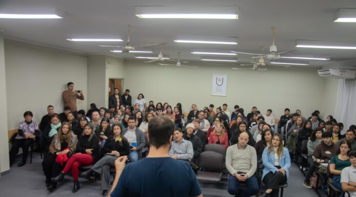 Humanidades dispuso una charla sobre bullying, cyberbullying y exposición de menores en redes sociales
