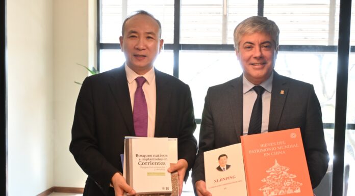 El embajador de China visitó el Parque Tecnológico en Corrientes y fue recibido por el Rector de la UNNE