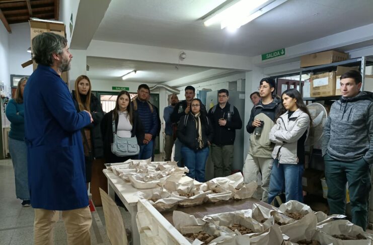 Estudiantes de Ciencias Agrarias visitaron el IAGRO