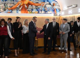 INTERNACIONALIZACIÓN El Embajador de Ucrania en la UNNE: intercambios académicos y culturales, tierras raras y memoria histórica