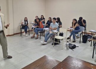 EXCELENCIA ACADÉMICA Trabajan en el cambio curricular de la Licenciatura en Comercio Exterior