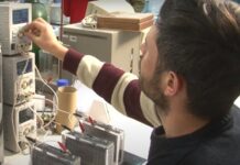 ALTERNATIVA AL LITIO Con prototipos de baterías de avanzada buscan mejorar la eficiencia energética de los autos