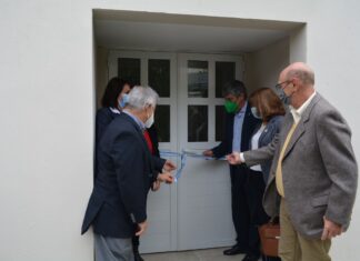 El decano, profesor Omar Larroza encabezó el acto y corte de cinta de las flamantes instalaciones Se inauguró el Bioterio de la Facultad de Medicina, modelo en la región
