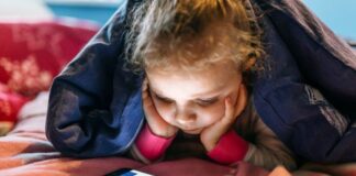 NUEVOS CONOCIMIENTOS Becaria de Medicina estudia el daño visual que las pantallas provocan en los niños