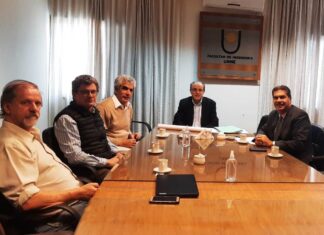 EL DECANO DE BORTOLI RECIBIÓ AL GOBERNADOR CAPITANICH Ingeniería y el Gobierno del Chaco buscarán financiamiento para mejoras edilicias y tecnología de laboratorios