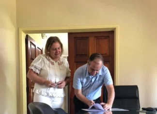 Se concretó una nueva labor interinstitucional La Facultad de Medicina y la Federación Argentina de Sociedades de ORL firmaron un acuerdo de trabajo