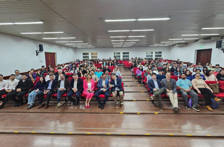 Referentes de la contabilidad se reúnen en la UNNE para debatir sobre los desafíos de la disciplina y el rol de las universidades