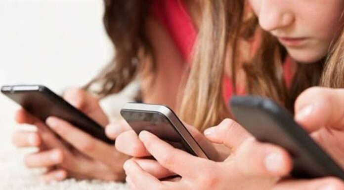 «Estamos muy conectados e incomunicados al mismo tiempo»